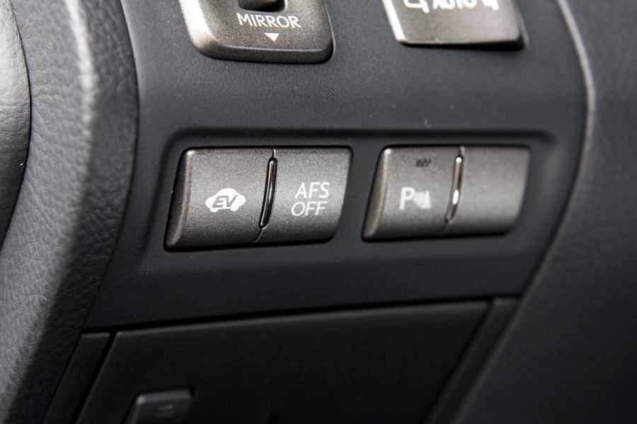  Lexus LS600h L 2007 года  (фото 147 из 224)
